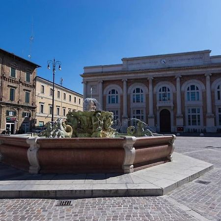 Rossini Home Pesaro Vicino Al Teatro Rossini By Yohome 外观 照片